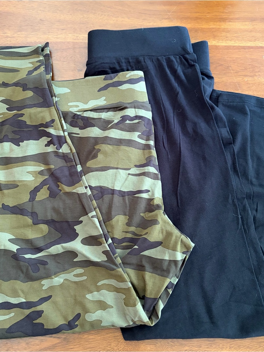 NWOT Women Urban Diction Camo & Black Lounge leggings